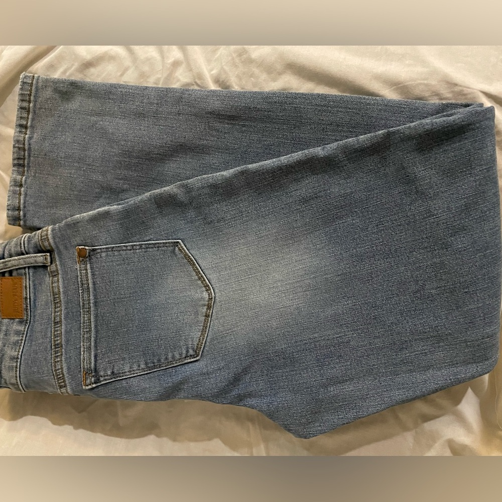 Judy Blue Medium Wash Boyfriend Jeans - Picture 4 of 4
